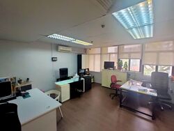 Hoa Nam Building (D8), Office #575419461